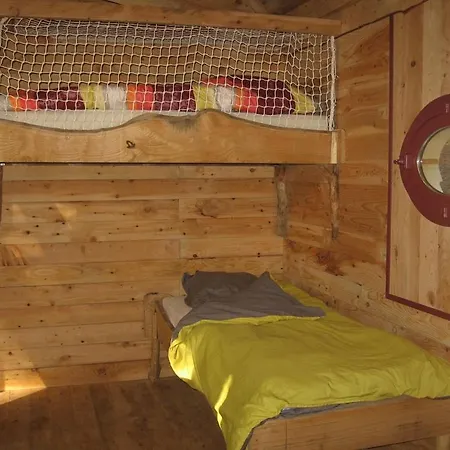 Cabane Ecureuil & Cabane Chevreuil *