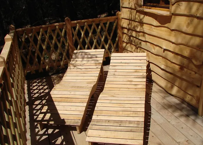 Cabane Ecureuil & Cabane Chevreuil شاليه Fournes-Cabardes